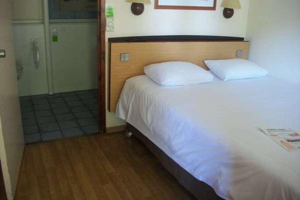 Kyriad Tarbes Bastillac Oda fotoğraf