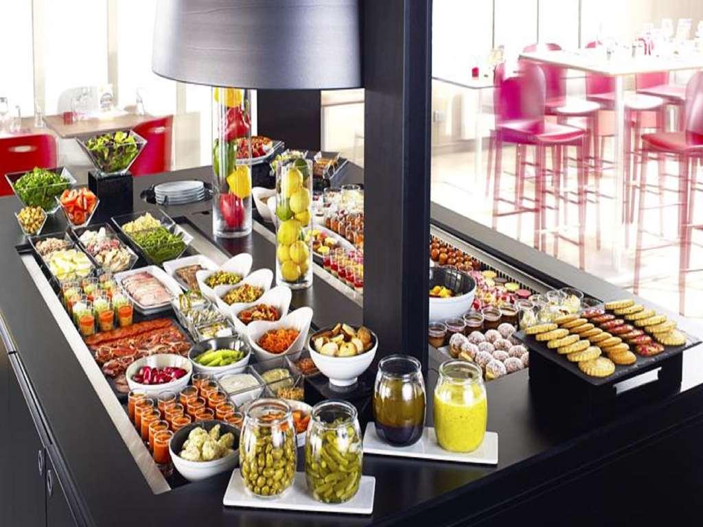 Kyriad Tarbes Bastillac Restoran fotoğraf